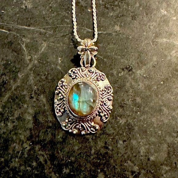 Labradorite Sterling necklace - Picture 6 of 6